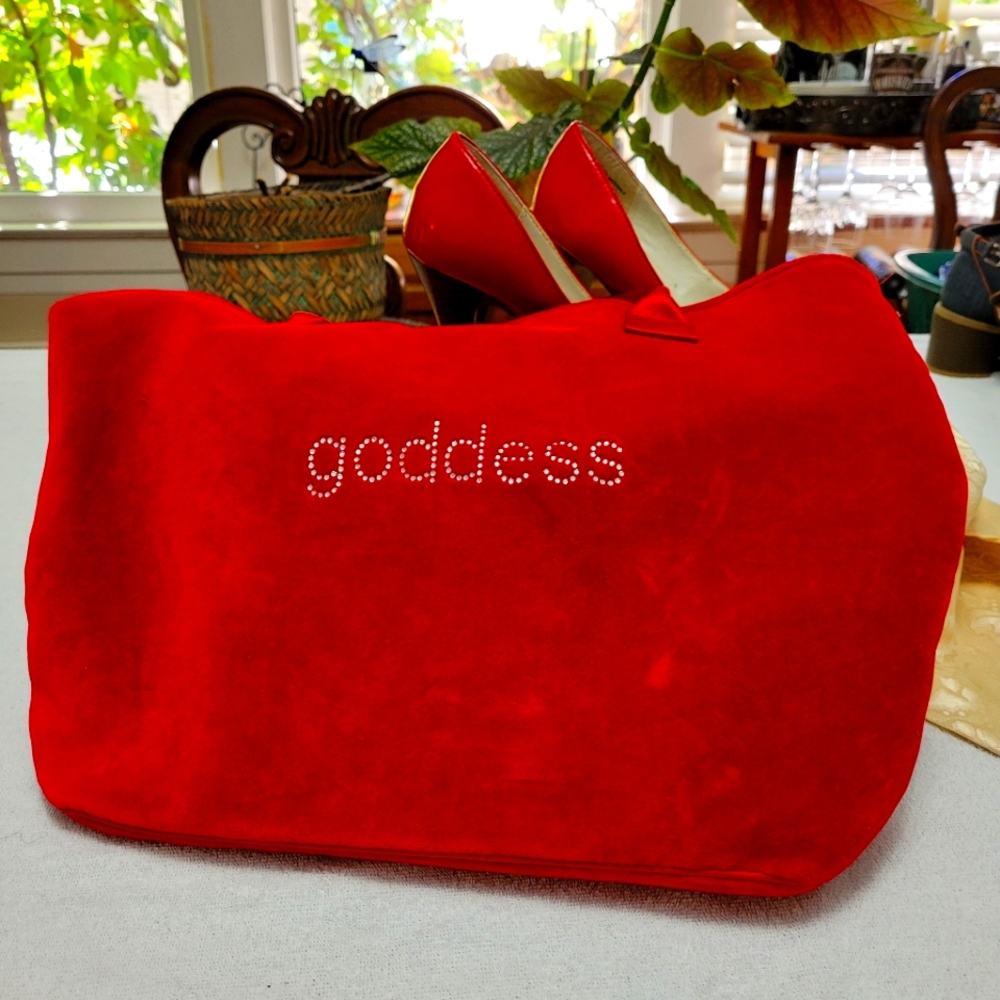 Red velvet Goddess bag